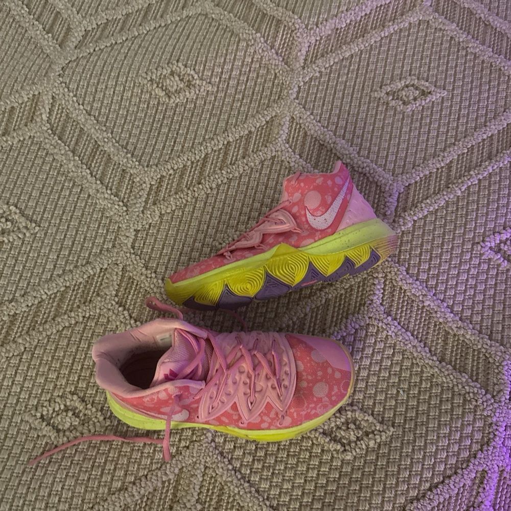 Patrick star basketball shoes